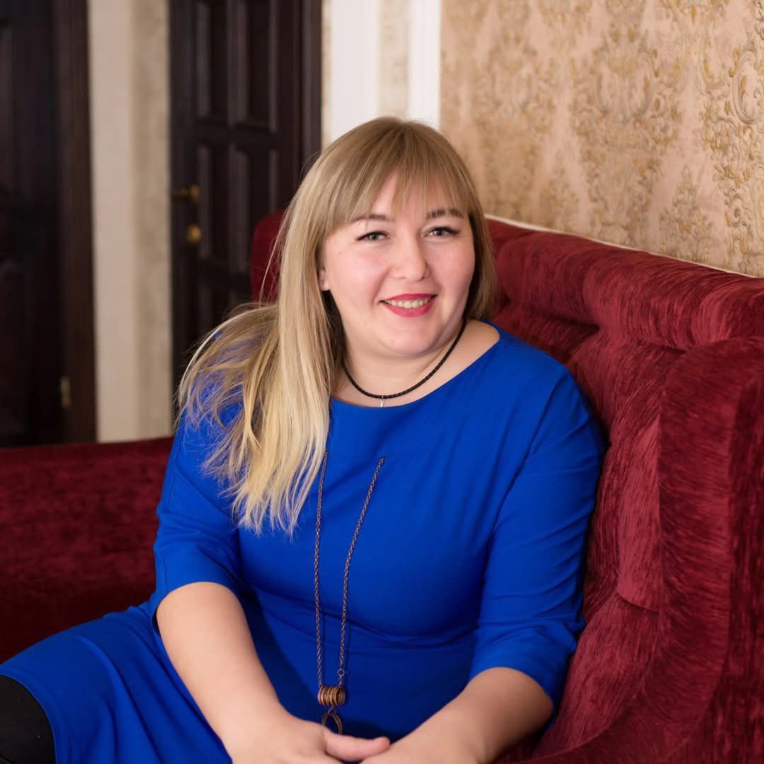 Заяц Валентина Юріївна — психотерапевт, арт-терапевт центру На Грані